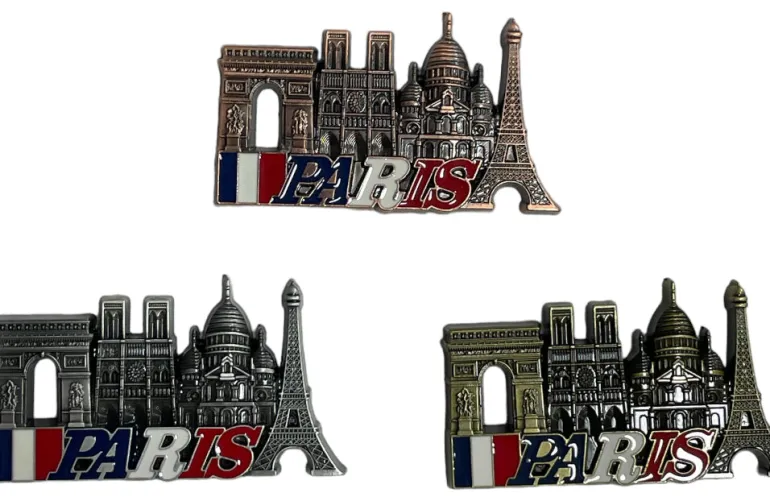 Ímã Monumento de Paris com bandeira